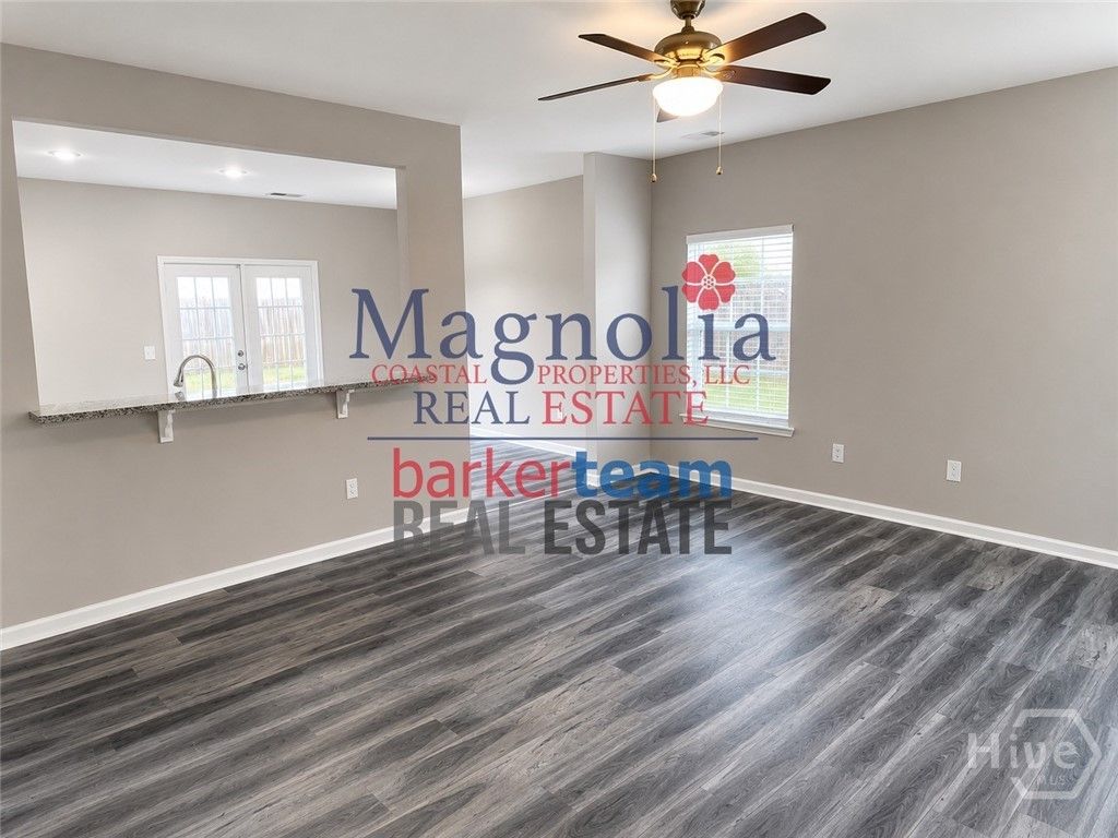 Image 3 of property listing at 65 Red Oak Drive, Richmond Hill, GA 31324