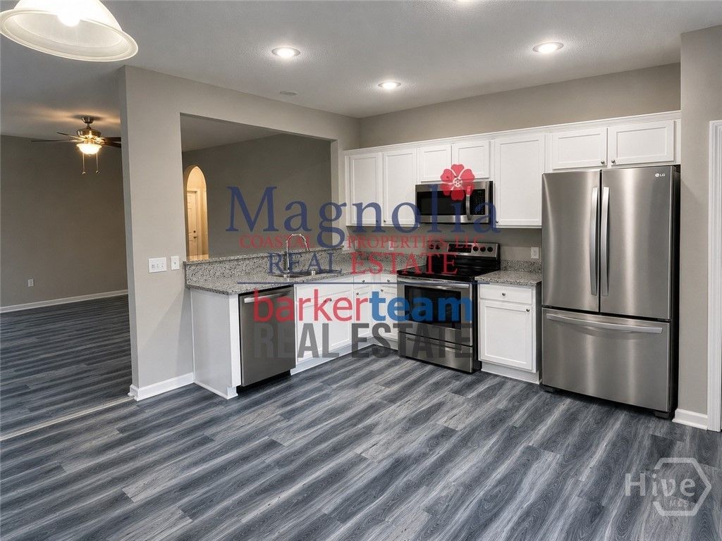 Image 4 of property listing at 65 Red Oak Drive, Richmond Hill, GA 31324