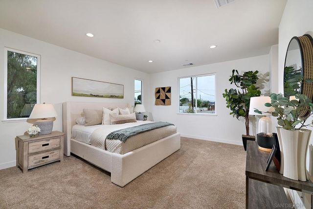 757 Michael Ct, Vista, CA 92081