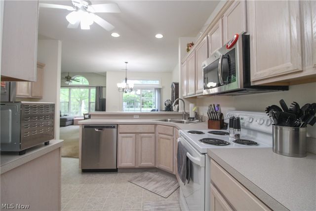 276 Wilcox Road, Austintown, OH 44515