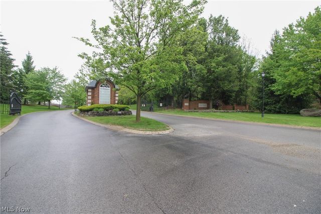 276 Wilcox Road, Austintown, OH 44515