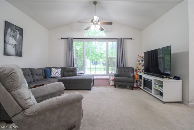 276 Wilcox Road, Austintown, OH 44515