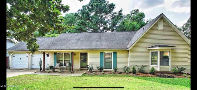 7067 Edgewater Drive, Ridgeland, MS 39157