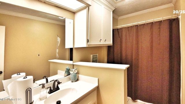 7067 Edgewater Drive, Ridgeland, MS 39157