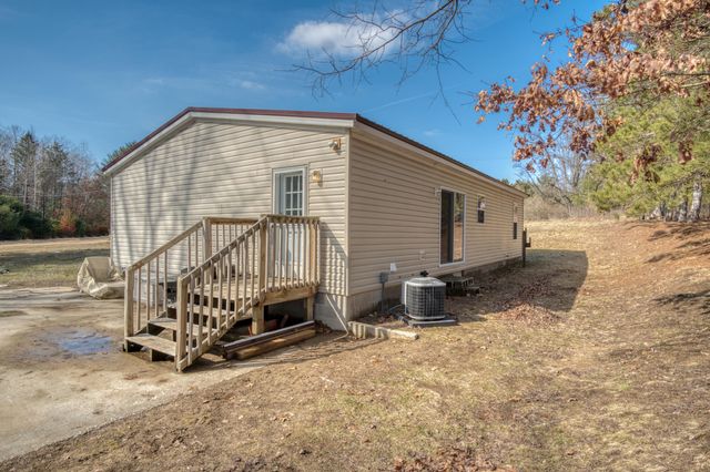 17751 Kent Avenue, Deerfield Twp, MI 49336