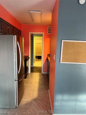 4750 E 68th Street 251, Tulsa, OK 74136