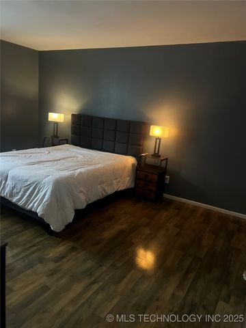 4750 E 68th Street 251, Tulsa, OK 74136