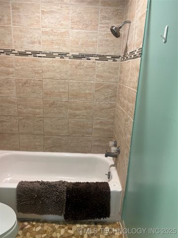 4750 E 68th Street 251, Tulsa, OK 74136