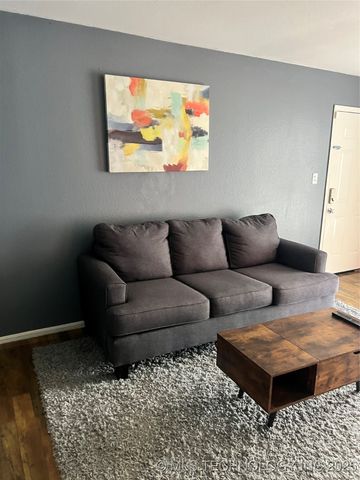 4750 E 68th Street 251, Tulsa, OK 74136