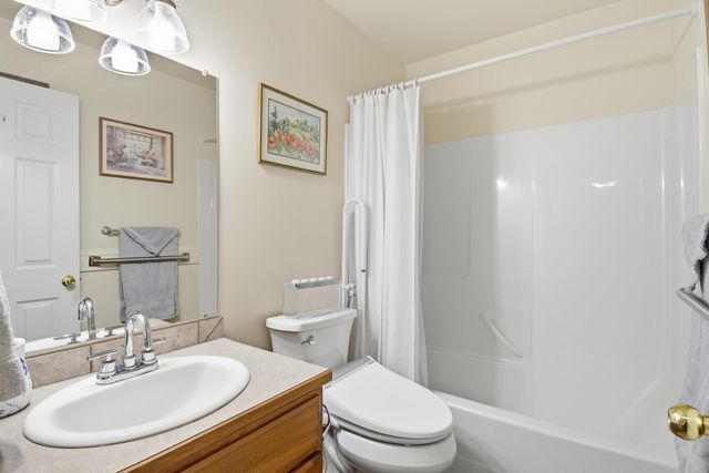 801 E Huron Dr, Spokane, WA 99208