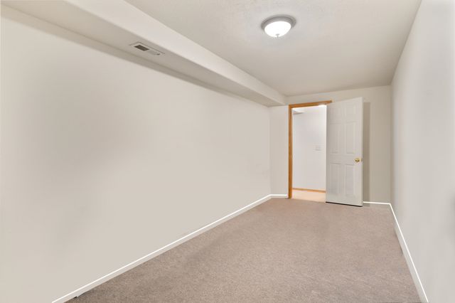 801 E Huron Dr, Spokane, WA 99208