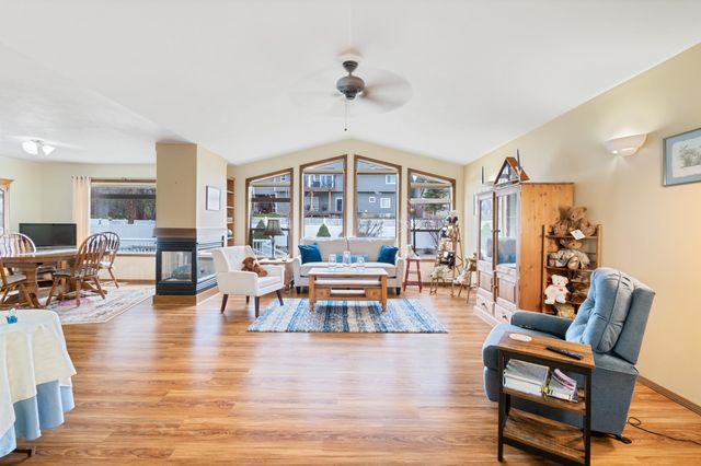 801 E Huron Dr, Spokane, WA 99208