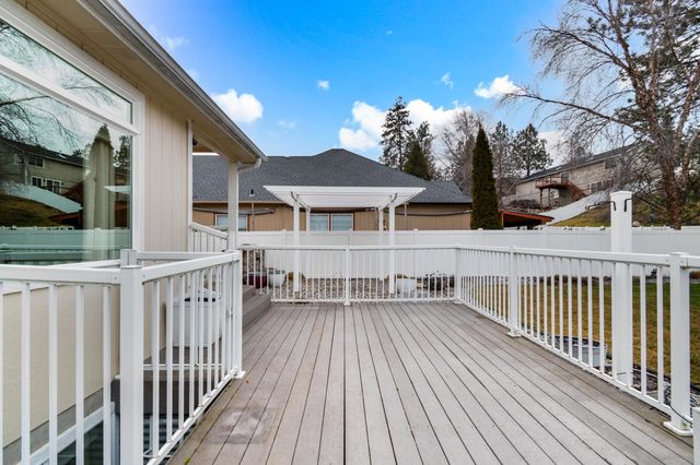 801 E Huron Dr, Spokane, WA 99208