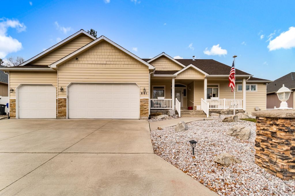 801 E Huron Dr, Spokane, WA 99208