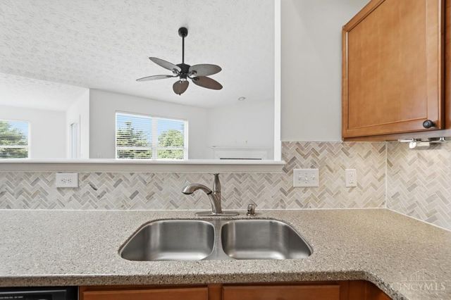 77 Bayberry Lane, Monroe, OH 45050