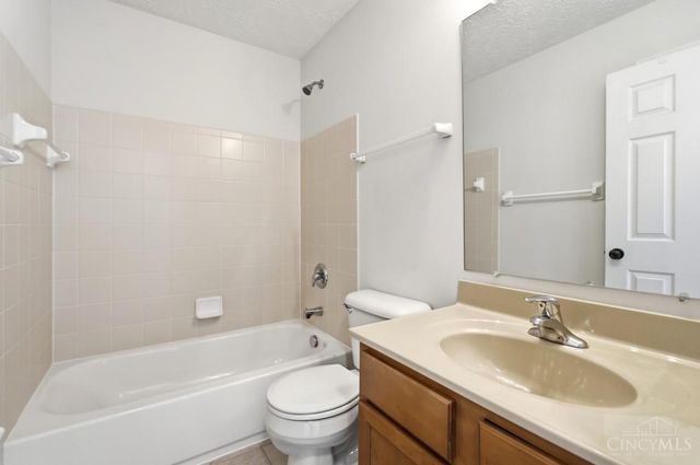 77 Bayberry Lane, Monroe, OH 45050