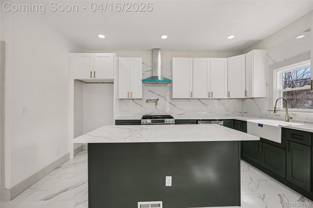 3493 Baldwin Street, Detroit, MI 48214