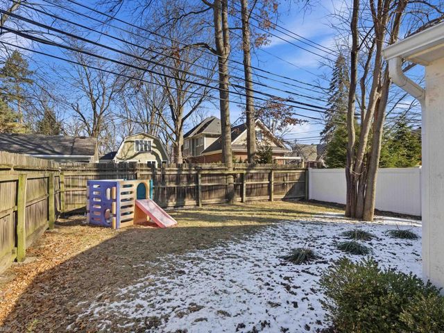 823 Baldwin Avenue, Royal Oak, MI 48067