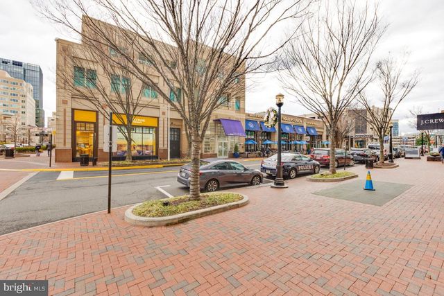 11591 PATRIOTIC LN, Reston, VA 20190