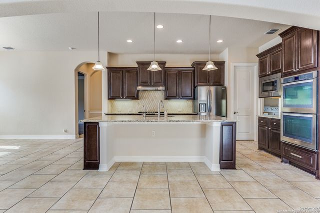 24506 Via Vizcaya, San Antonio, TX 78260
