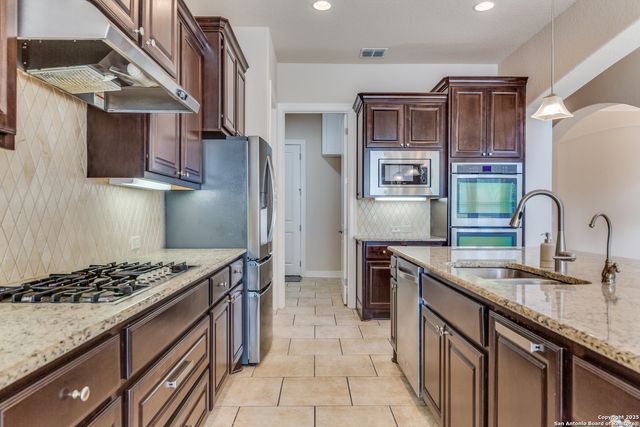24506 Via Vizcaya, San Antonio, TX 78260