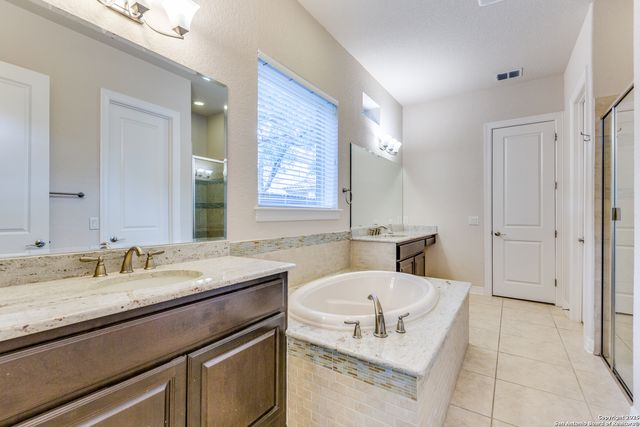 24506 Via Vizcaya, San Antonio, TX 78260