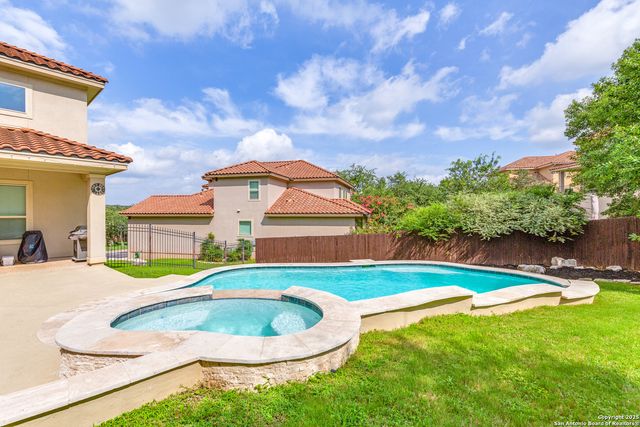 24506 Via Vizcaya, San Antonio, TX 78260