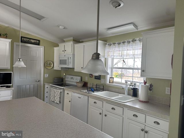 110 ALLISON PL, Blandon, PA 19510