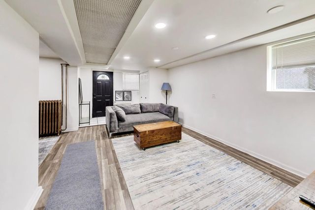 5412 N Western Avenue, Chicago, IL 60625