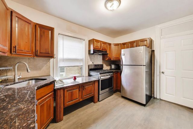 5412 N Western Avenue, Chicago, IL 60625