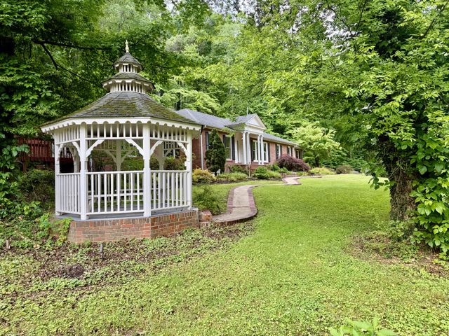 230 Raven Bluff Rd, Lawrenceburg, TN 38464