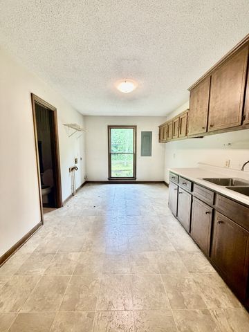 230 Raven Bluff Rd, Lawrenceburg, TN 38464