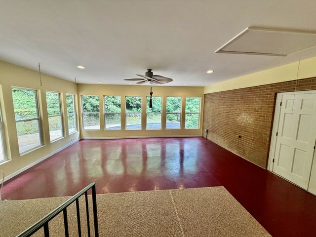 230 Raven Bluff Rd, Lawrenceburg, TN 38464