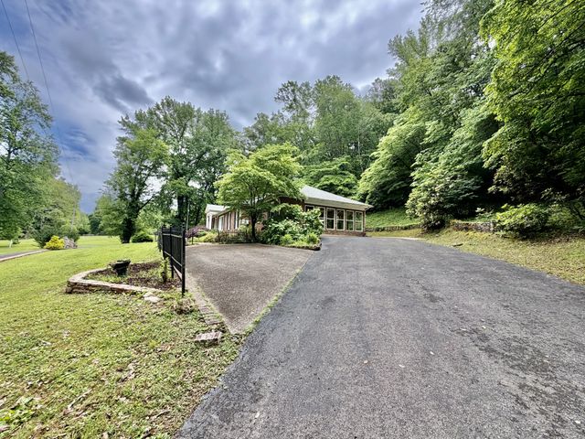 230 Raven Bluff Rd, Lawrenceburg, TN 38464