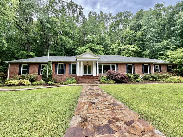 230 Raven Bluff Rd, Lawrenceburg, TN 38464