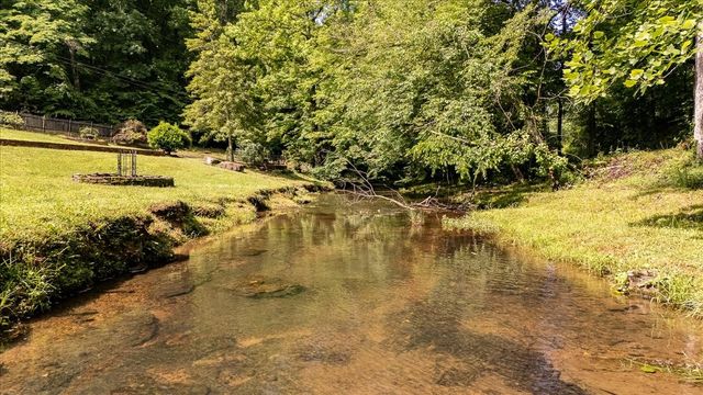 230 Raven Bluff Rd, Lawrenceburg, TN 38464