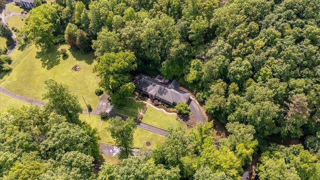 230 Raven Bluff Rd, Lawrenceburg, TN 38464
