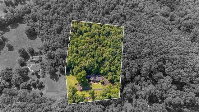 230 Raven Bluff Rd, Lawrenceburg, TN 38464