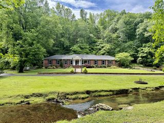 230 Raven Bluff Rd, Lawrenceburg, TN 38464