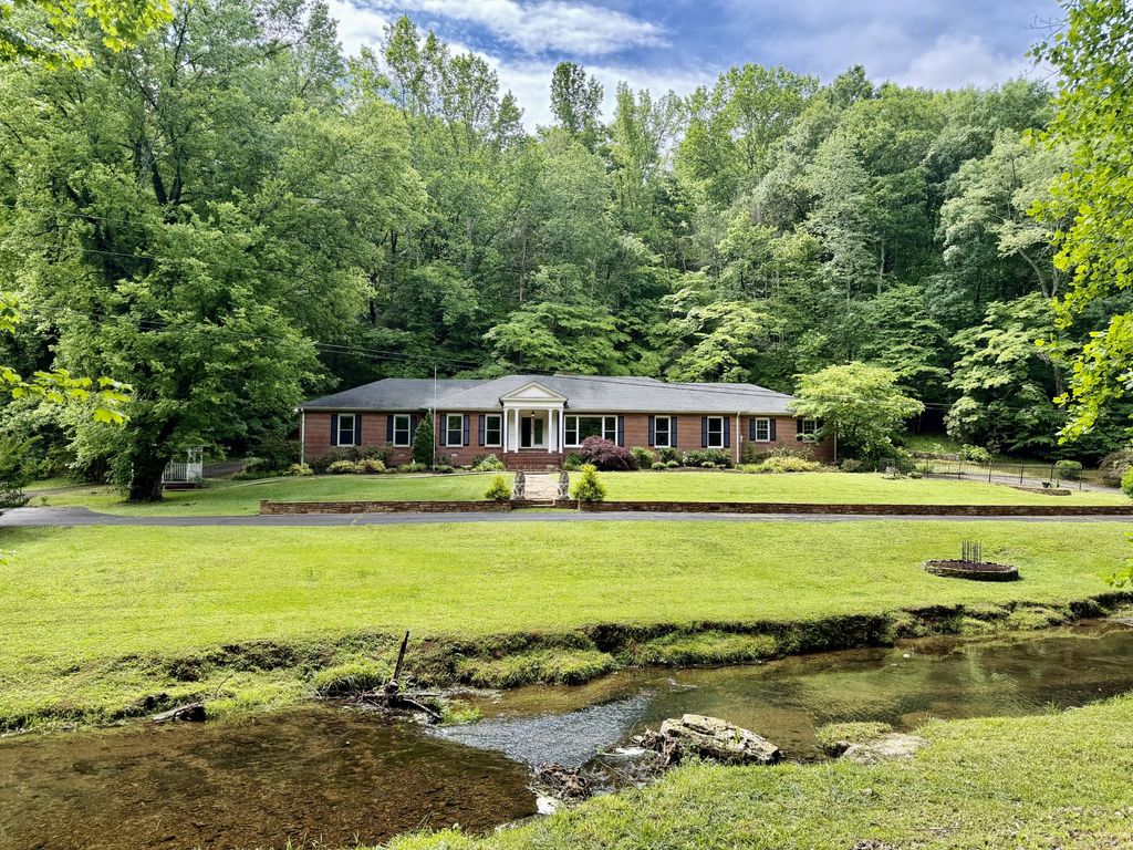 230 Raven Bluff Rd, Lawrenceburg, TN 38464