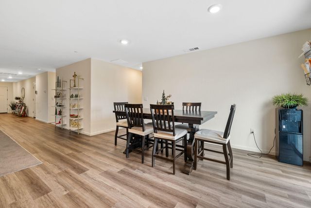 2045 Madalyn Avenue, Tulare, CA 93274