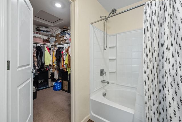 2045 Madalyn Avenue, Tulare, CA 93274