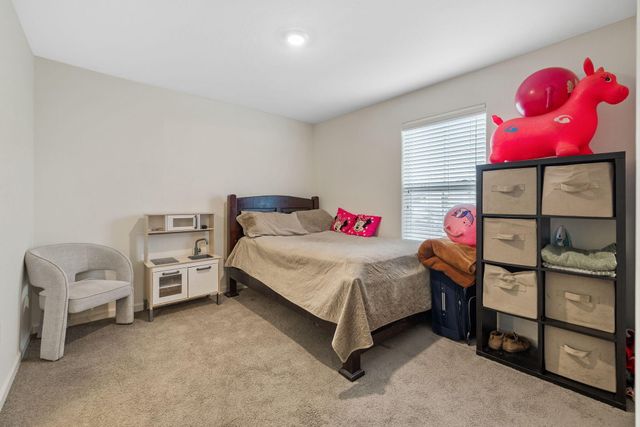 2045 Madalyn Avenue, Tulare, CA 93274