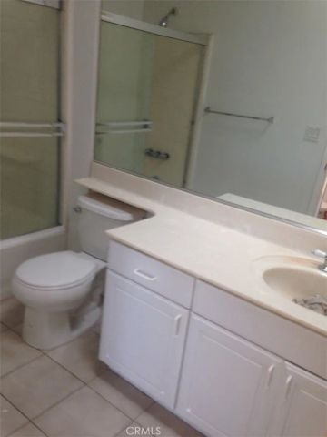 11035 Moorpark Street 202, North Hollywood, CA 91602