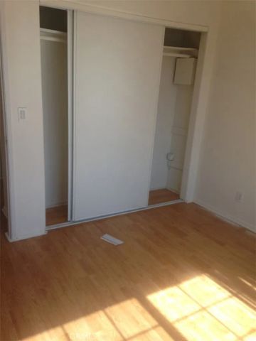 11035 Moorpark Street 202, North Hollywood, CA 91602