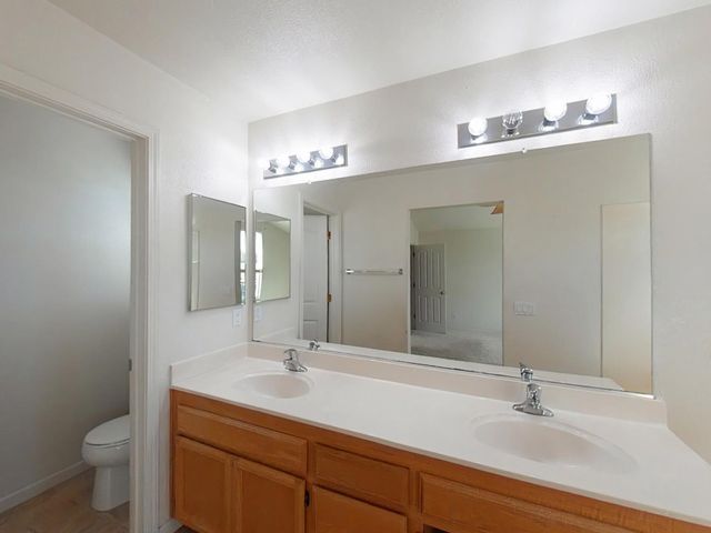 5925 Livorno Way, Elk Grove, CA 95757