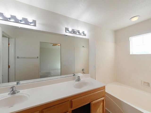 5925 Livorno Way, Elk Grove, CA 95757