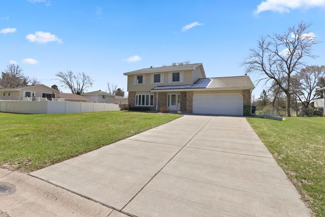 1756 132nd Avenue NE, Blaine, MN 55449