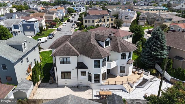 31 SEASIDE CT, Margate City, NJ 08402