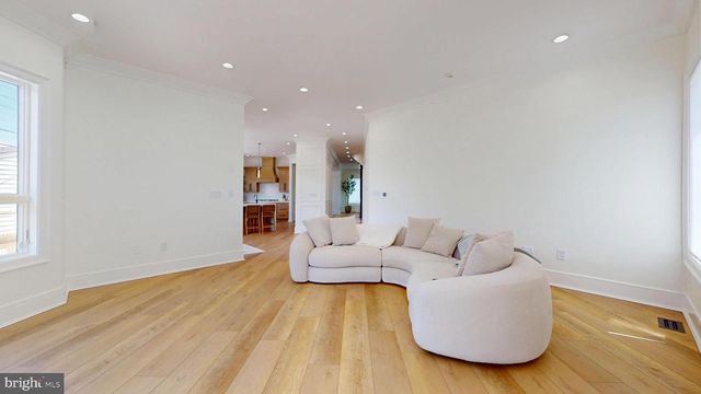 31 SEASIDE CT, Margate City, NJ 08402